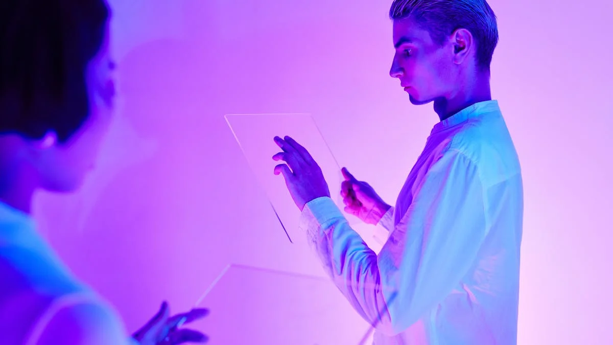 Duas pessoas interagindo com telas touchscreen futuristas representando a competicao entre assistentes de IA como Google Spark e ChatGPT