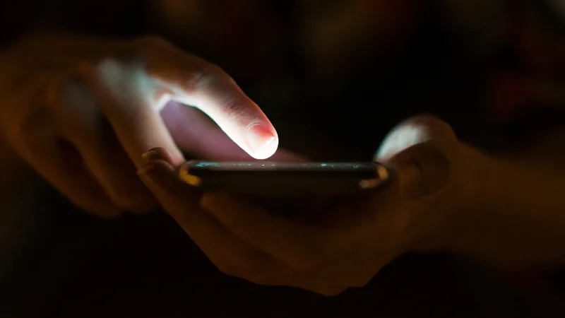 Alerta de golpe: site falso do Desenrola 2.0 cobra taxa para limpar nome