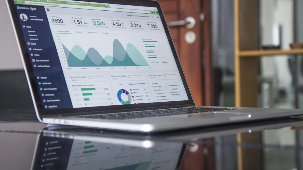 Dashboard digital com dados e graficos processados por inteligencia artificial representando o Gemini Spark antecipando necessidades