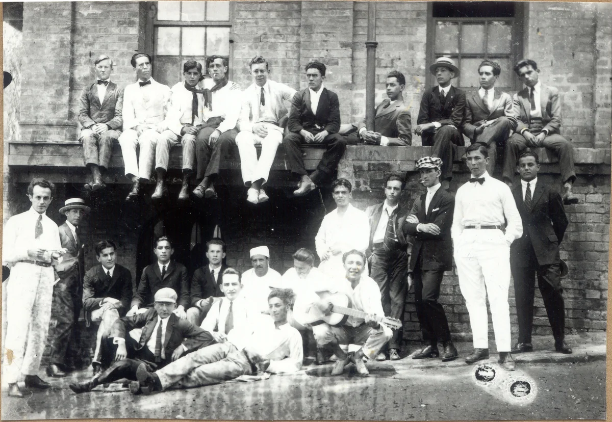 Trabalhadores da Fábrica de Cerveja e Gelo Columbia - foto histórica do Centro de Memória Unicamp