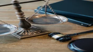 IA inventa jurisprudência que não existe, e a Justiça já multou três vezes quem confiou nela