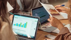 80% dizem que a IA os deixou mais produtivos, mas só 37% veem efeito no resultado da empresa